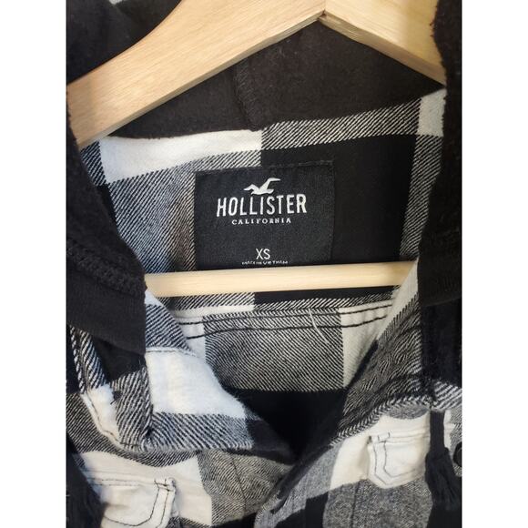 Hollister Women's Size XS Black & White Buffalo Check Button Up Hoodie - Picture 3 of 6